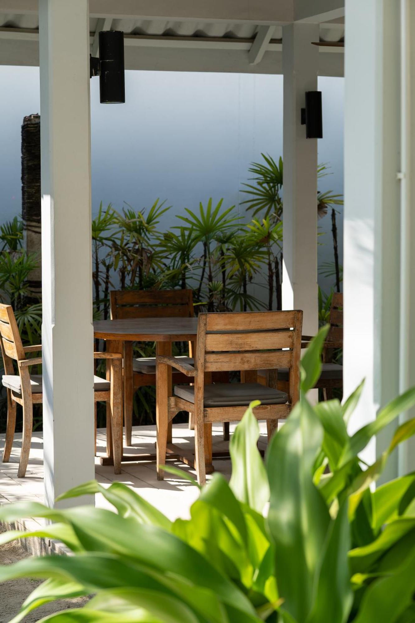 The Cove Hotell Panwa Beach Exteriör bild