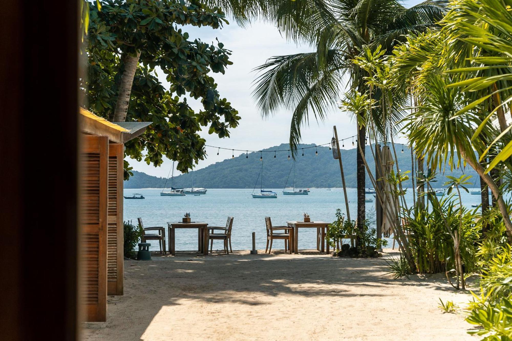 The Cove Hotell Panwa Beach Exteriör bild